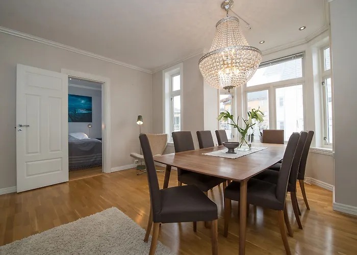 Enter Viking Hotel 3*